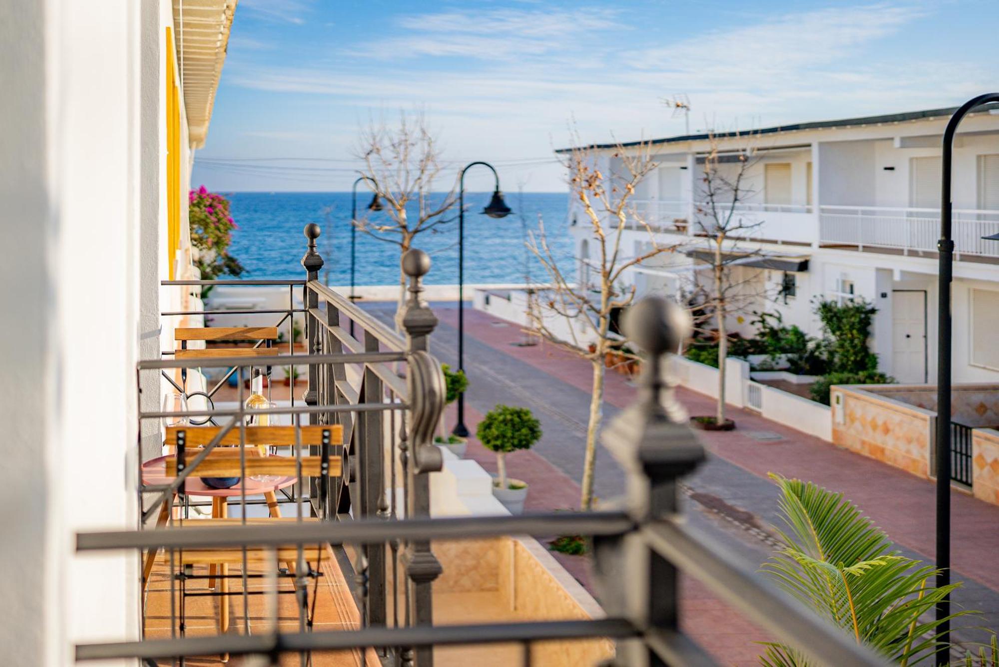 La Familia Beach House La Cala ลากาลาเดมิฮาส ภายนอก รูปภาพ