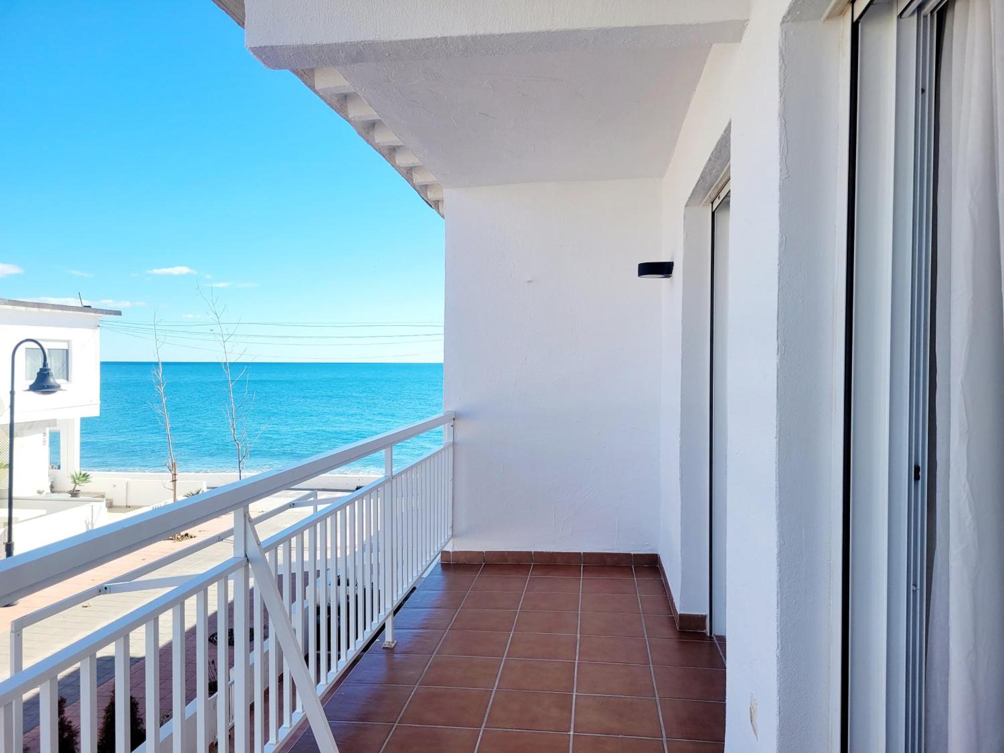 La Familia Beach House La Cala ลากาลาเดมิฮาส ภายนอก รูปภาพ
