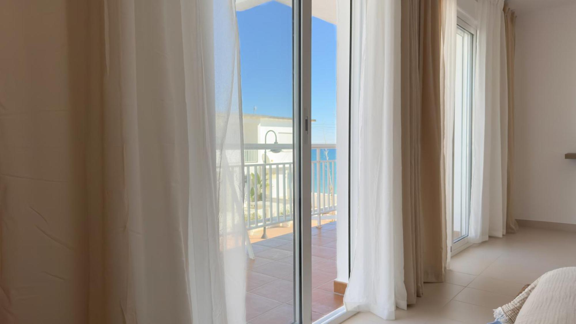 La Familia Beach House La Cala ลากาลาเดมิฮาส ห้อง รูปภาพ
