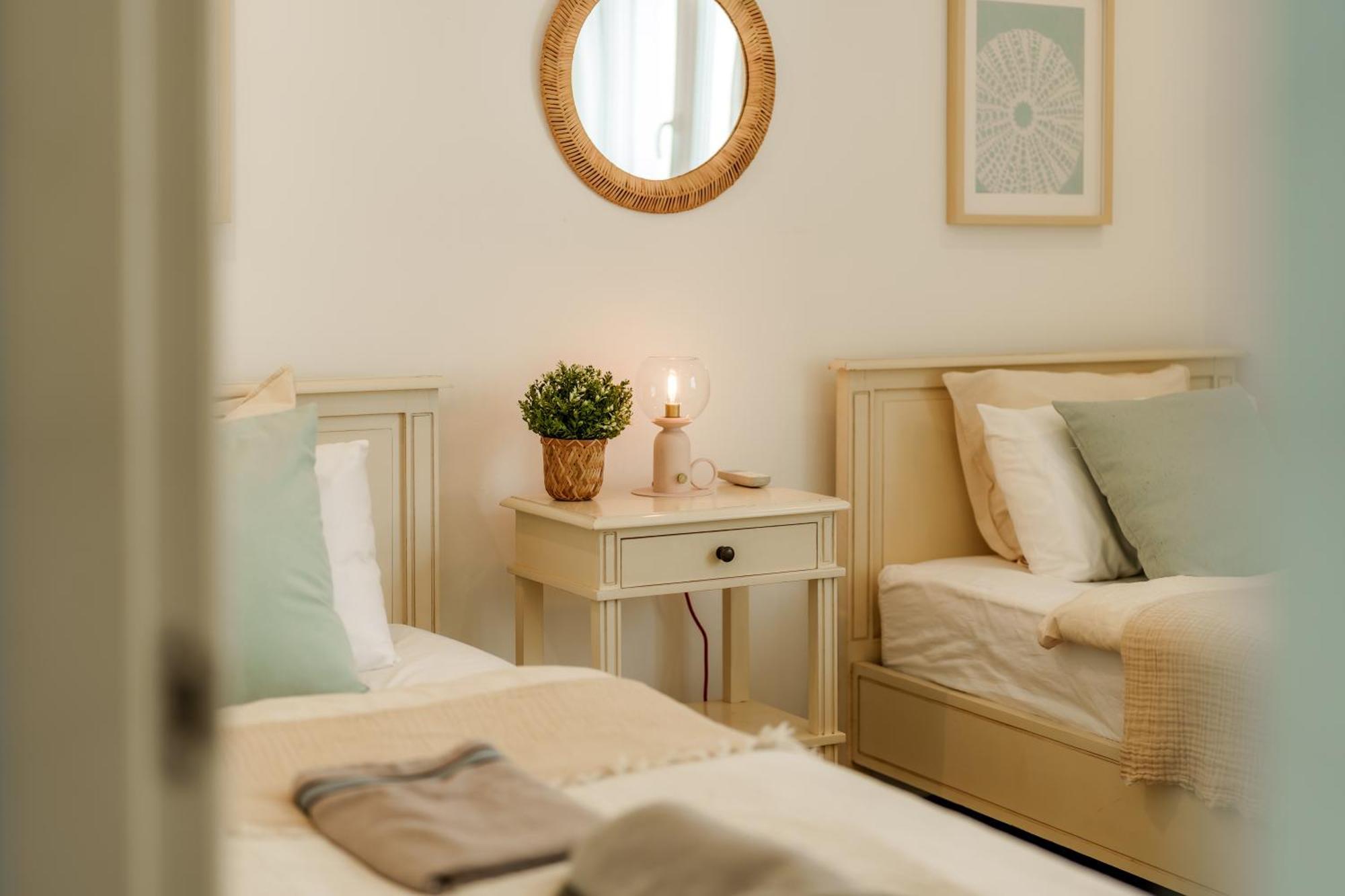 La Familia Beach House La Cala ลากาลาเดมิฮาส ห้อง รูปภาพ