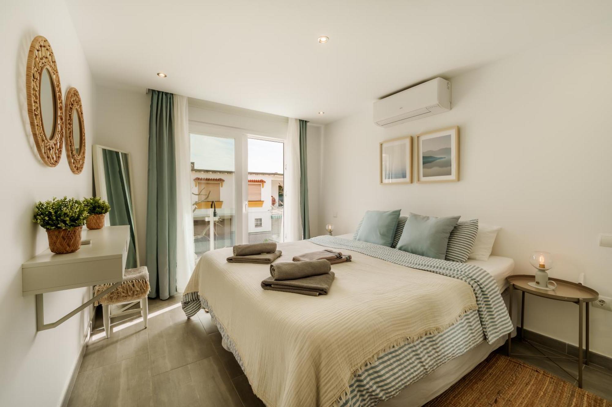 La Familia Beach House La Cala ลากาลาเดมิฮาส ห้อง รูปภาพ