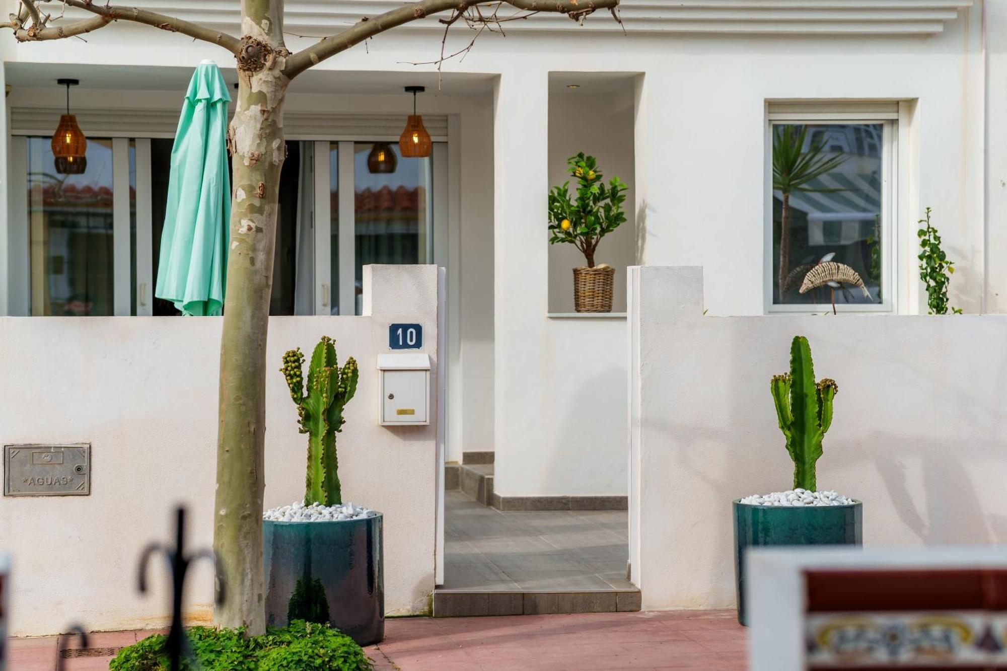 La Familia Beach House La Cala ลากาลาเดมิฮาส ห้อง รูปภาพ