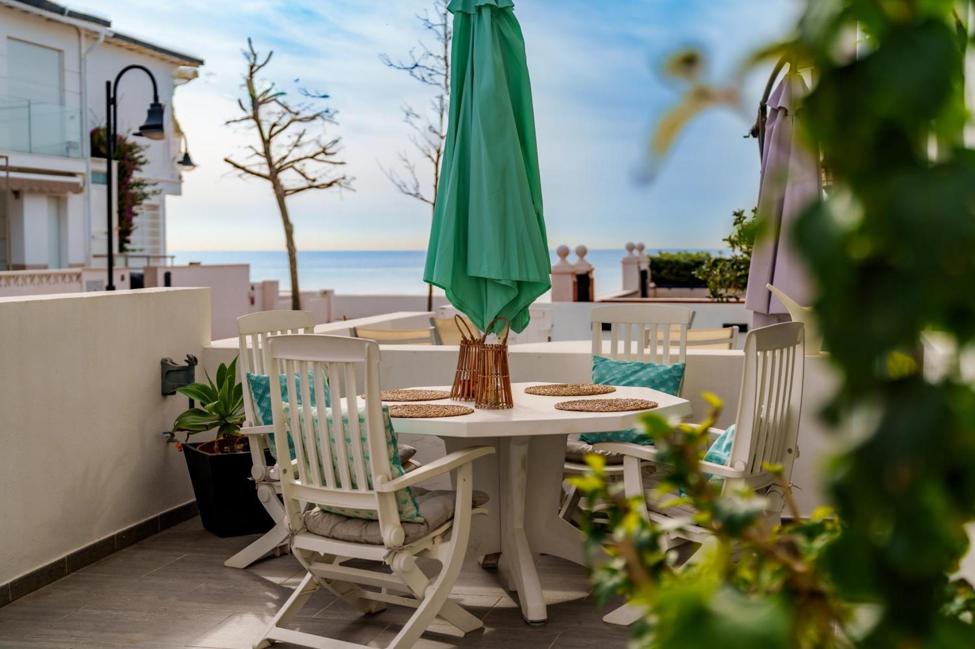 La Familia Beach House La Cala ลากาลาเดมิฮาส ภายนอก รูปภาพ